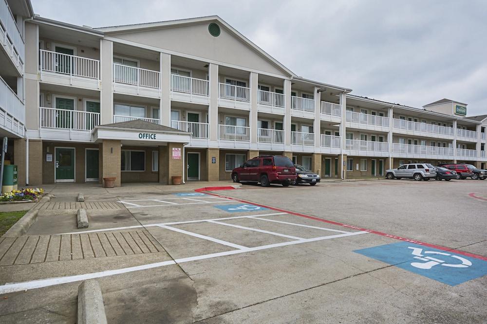 Hometowne Studios By Red Roof Dallas - Mesquite Exteriör bild